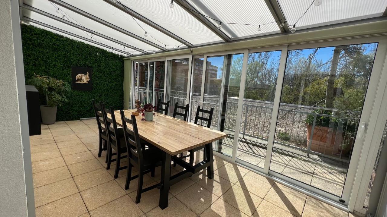 Lake Apartment, 2X Free Garage, 10 Mins To Centre Pressburg Exterior foto